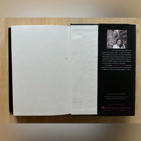 Burned: (A House of Night Novel) by P. C. Cast and Kristin Cast 2010 Hardcover - Picture 4 of 7